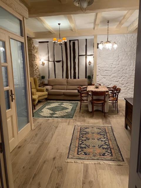 קנדלריו Aptos La Ceja, El Trampal Y El Reloj By Casa Boldo מראה חיצוני תמונה