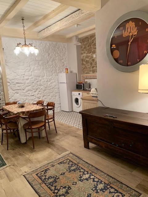 קנדלריו Aptos La Ceja, El Trampal Y El Reloj By Casa Boldo מראה חיצוני תמונה
